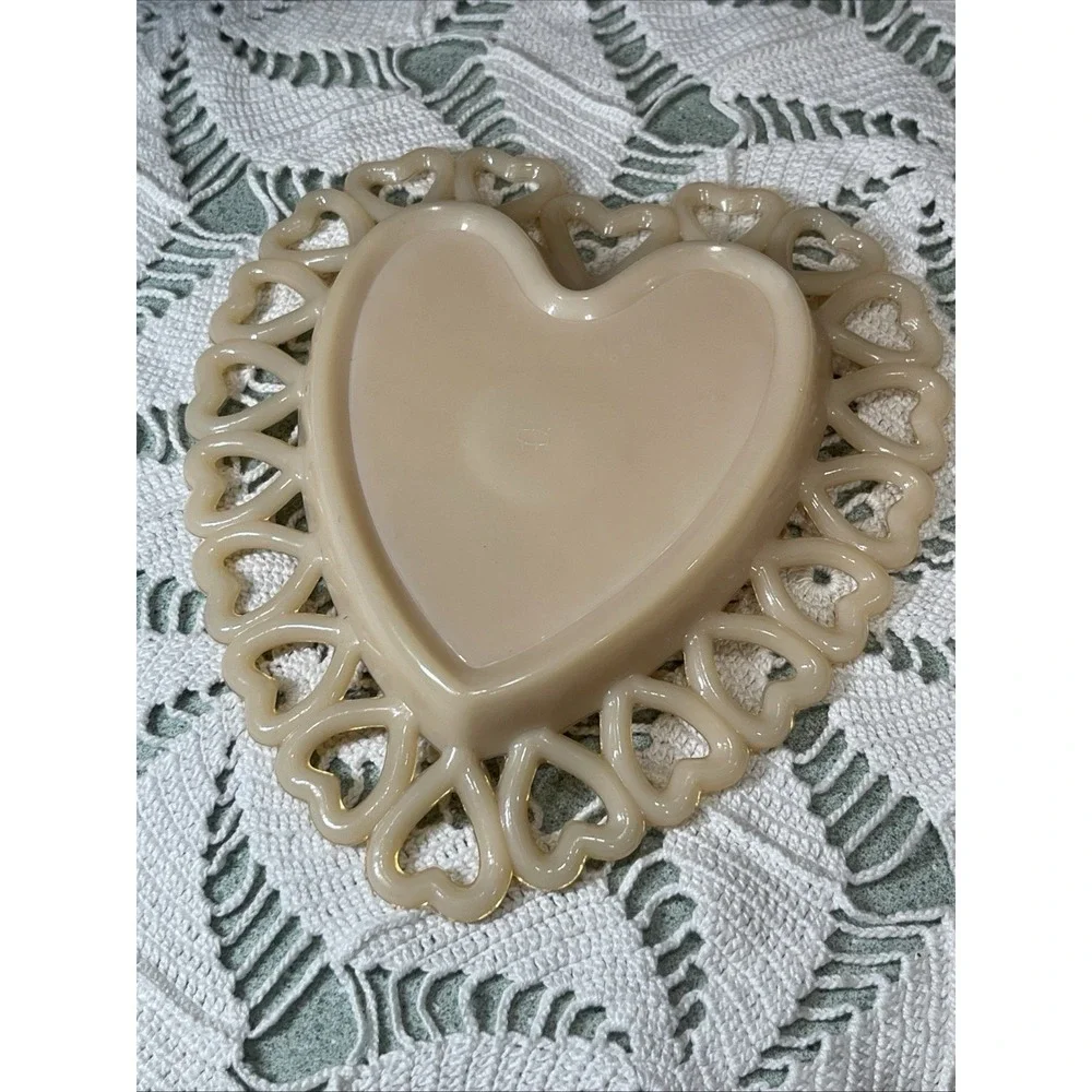 Vintage Westmoreland Tan Glass Heart Lace Edge Orange Floral Trinket Plate